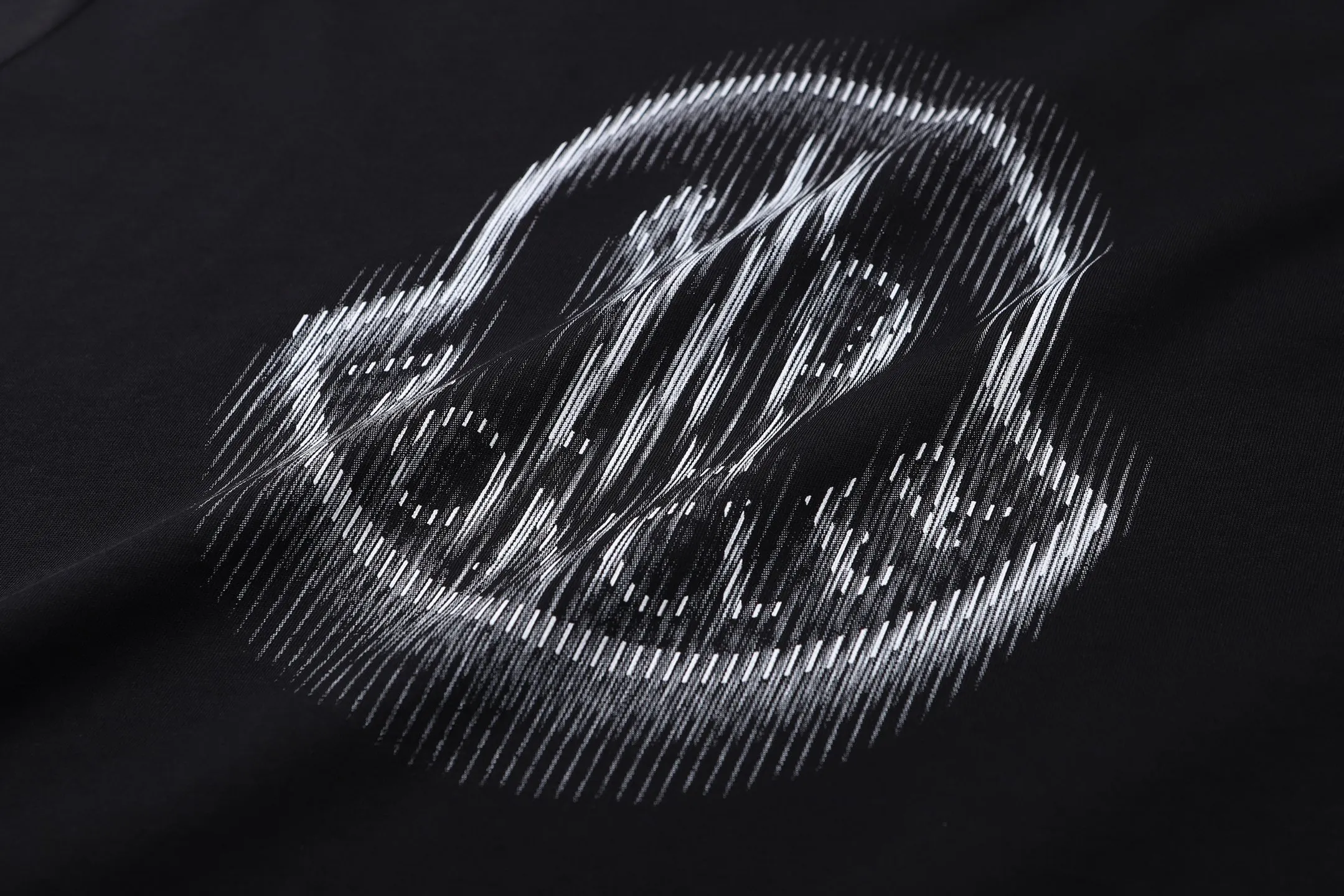 MONCLER/ 26SS LOGO T ●Authentic 4286 ●100% 180 ●1*1 260 ● ● ● 1：1 ● 1：1 ● ●Size：S M L XL